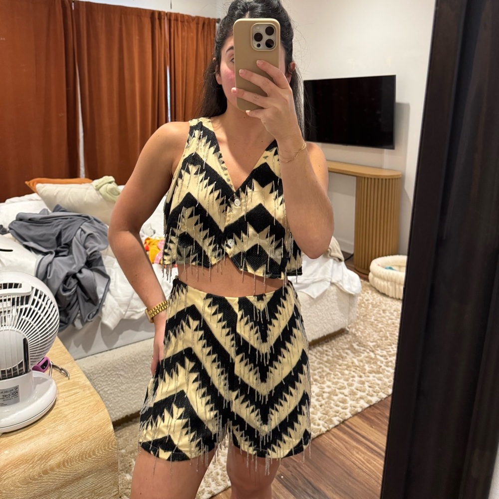 Zig zag beaded set by Nasty Gal